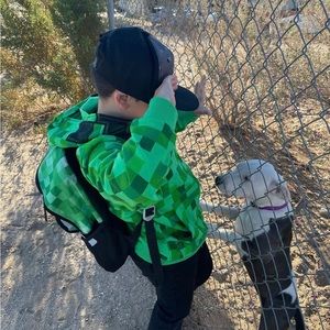 Minecraft boys size 8-10 zip up hoodie (plus mask)